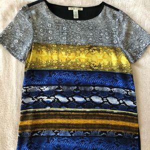🚨Sale🚨 4 for $25 Kenneth Cole Snake Print Tee 💛